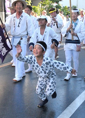 フォトコンテスト：祭のヒーロー