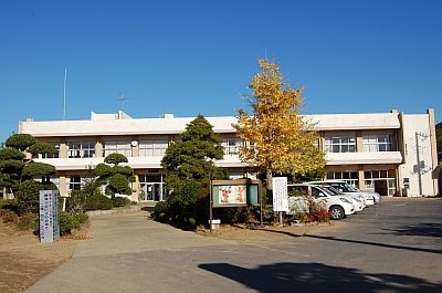 椿海小学校