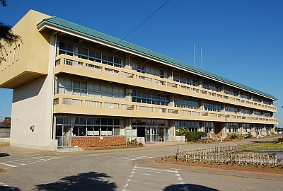 栄小学校