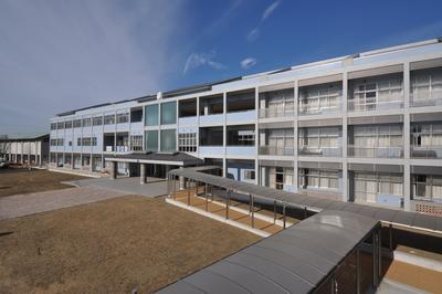 野栄中校舎