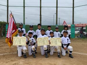 優勝した野栄スポーツ少年団